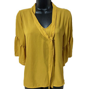 Urban Romantics Womens Blouse Shirt Size Medium 3/4 Sleeve V-neck Yellow New NWT